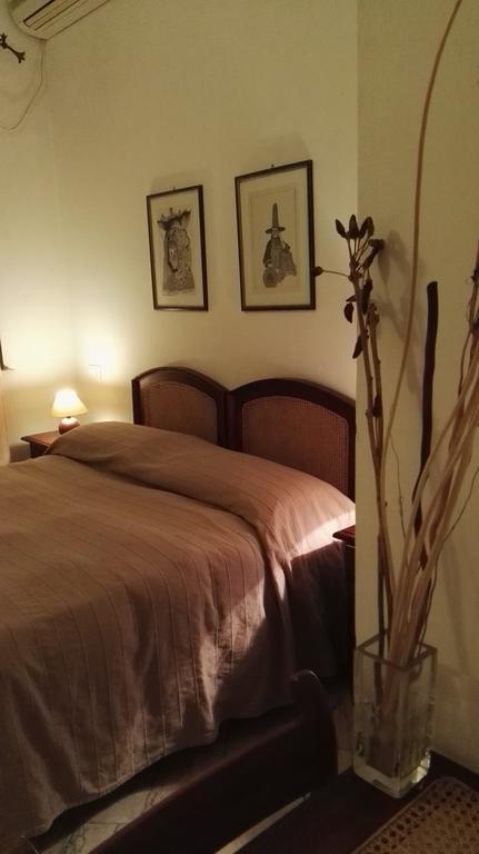 B&B Villa Acero مارينا دي كارّارا الغرفة الصورة
